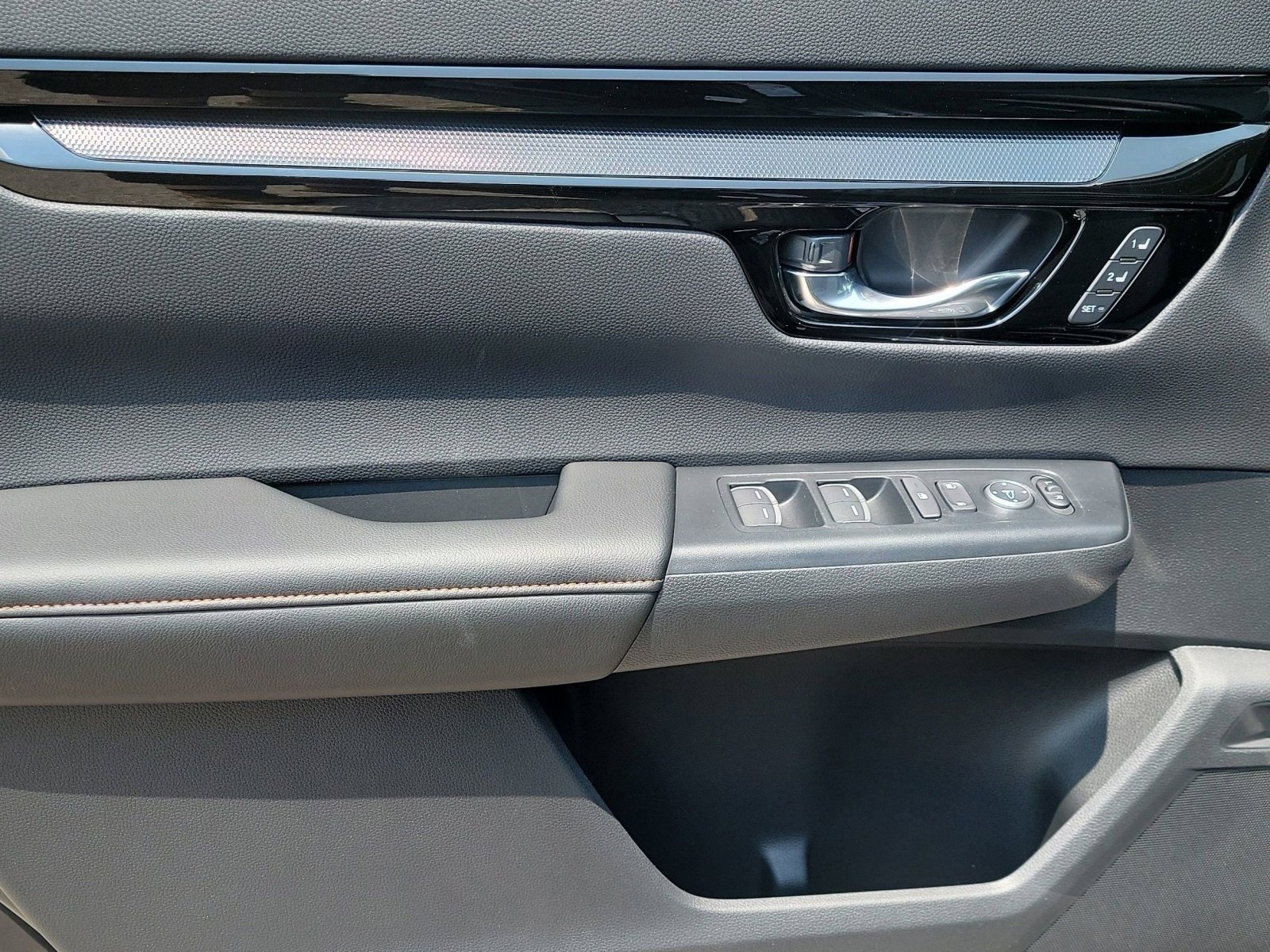 2026 Honda CR-V Hybrid Sport Touring photo 3