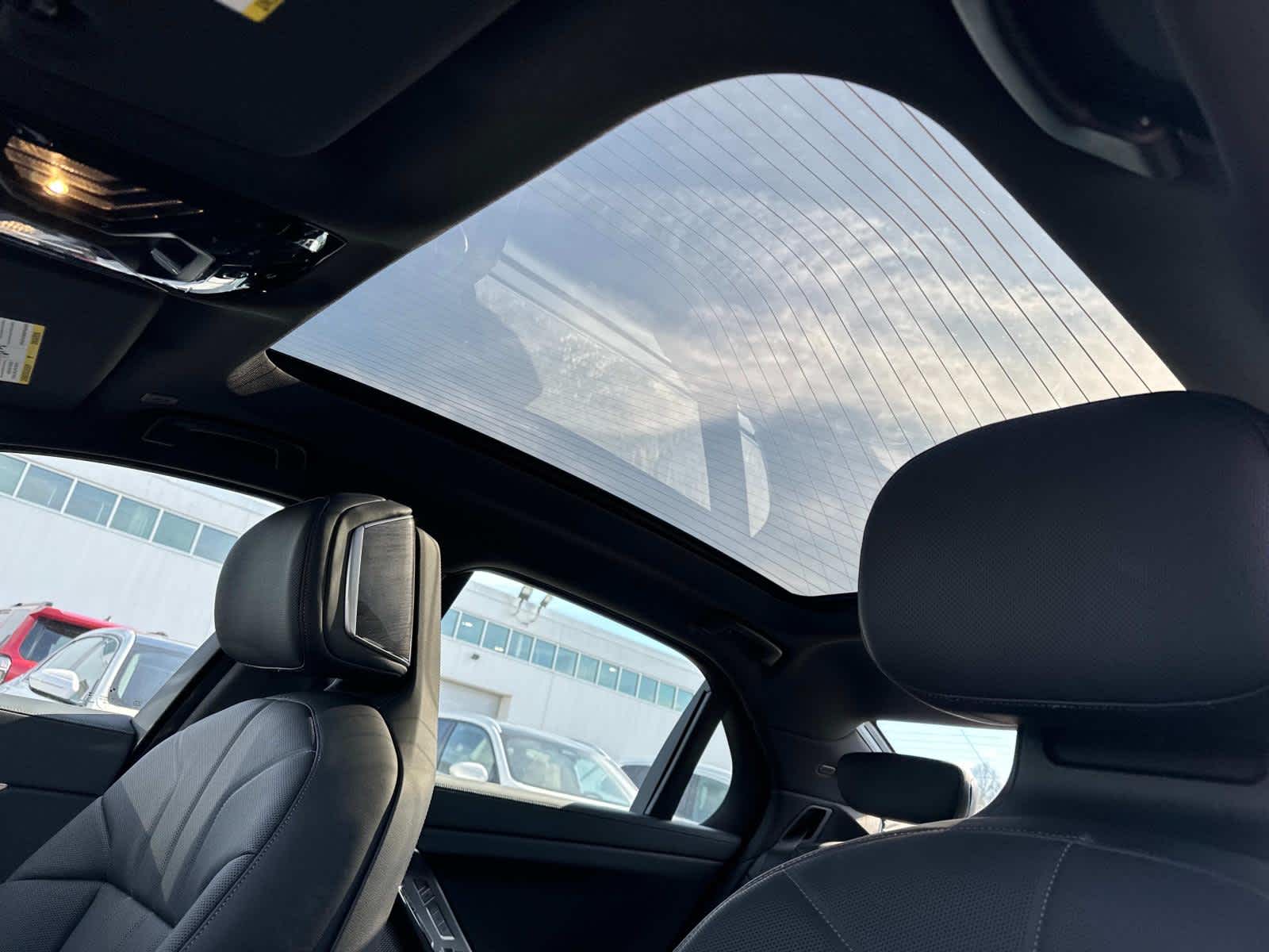 2025 Bmw 750e 750e xDrive photo 10