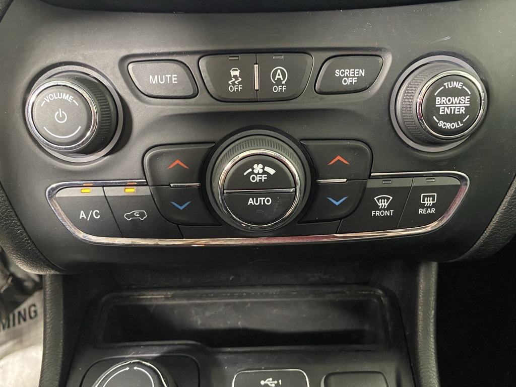 2021 Jeep Cherokee Limited photo 22