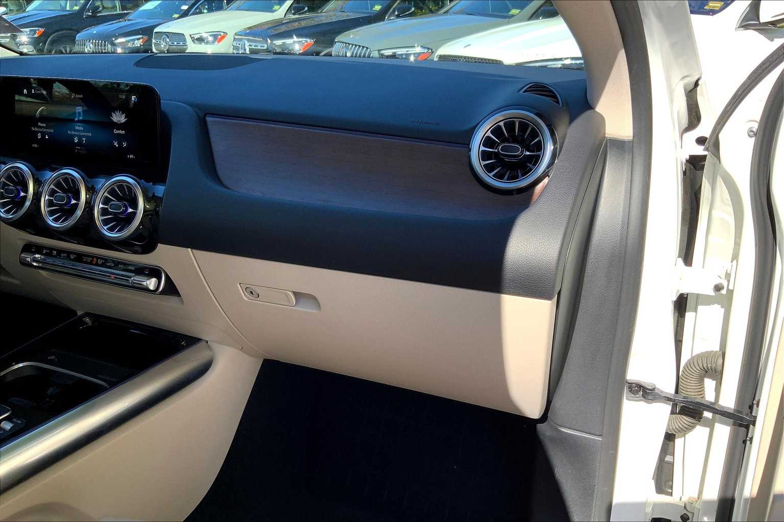 2023 Mercedes Benz GLA 250 4MATIC photo 18