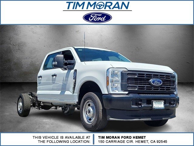 2025 Ford F-350 Super Duty Chassis Cab XL's photo
