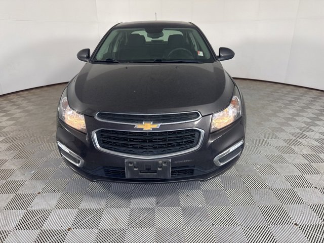2015 Chevrolet Cruze LT photo 2