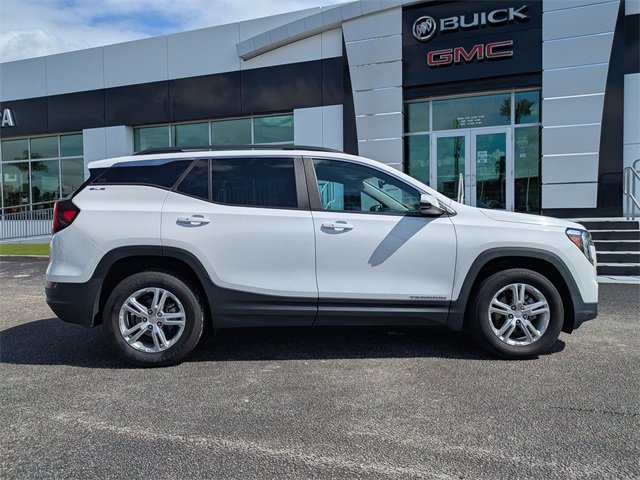 2022 Gmc Terrain SLE photo 3