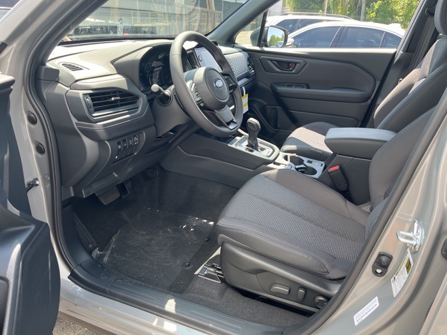 2025 Subaru Forester Premium photo 2