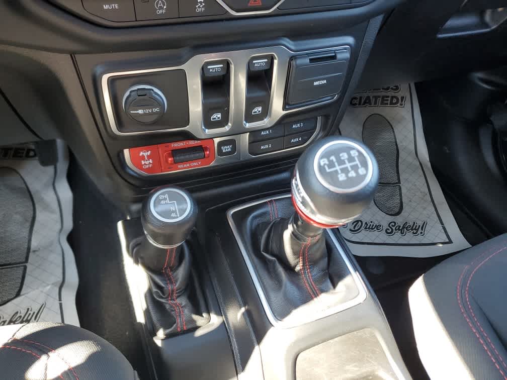 2019 Jeep Wrangler Rubicon photo 19