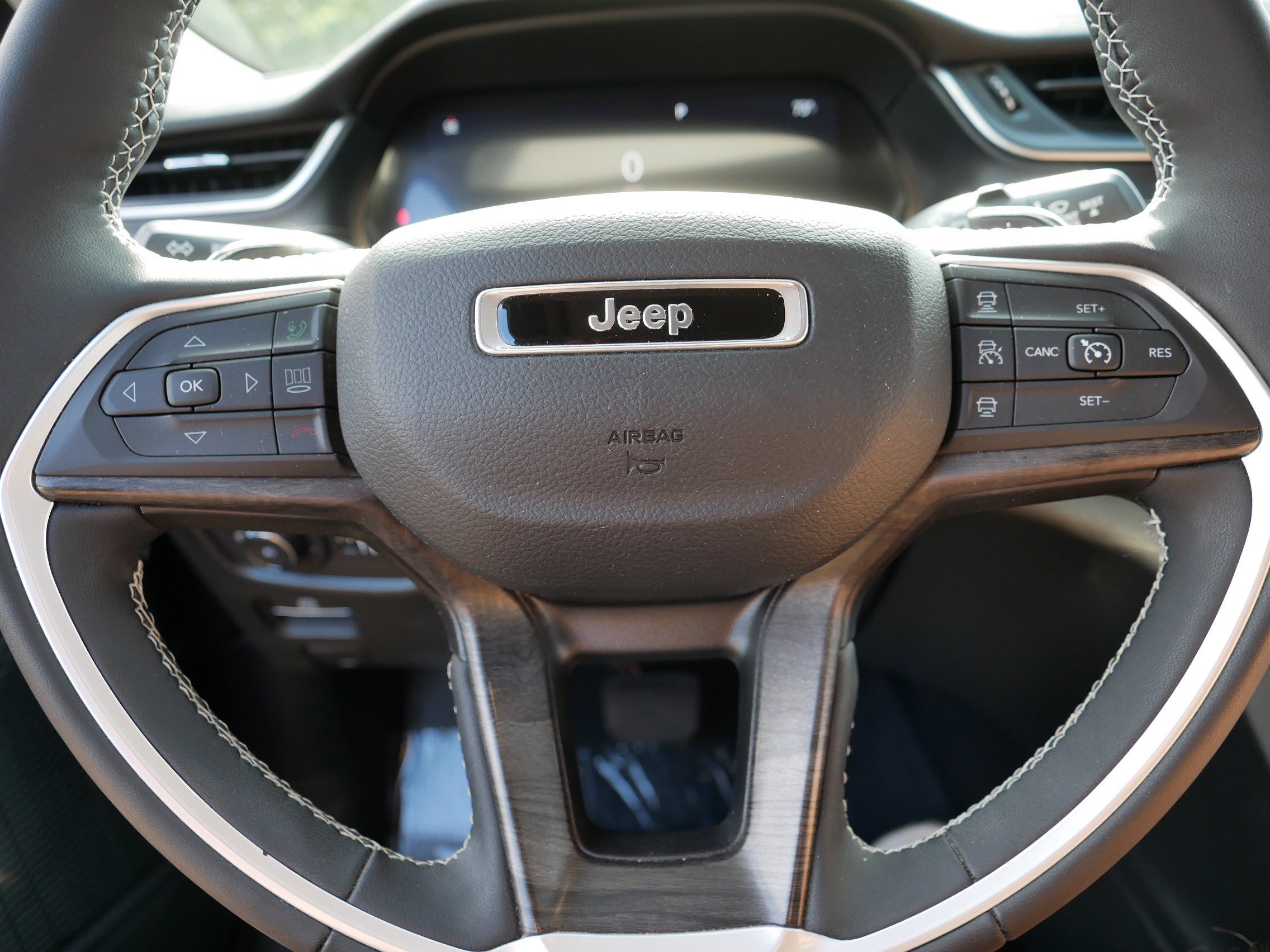 2023 Jeep Grand Cherokee Limited photo 23