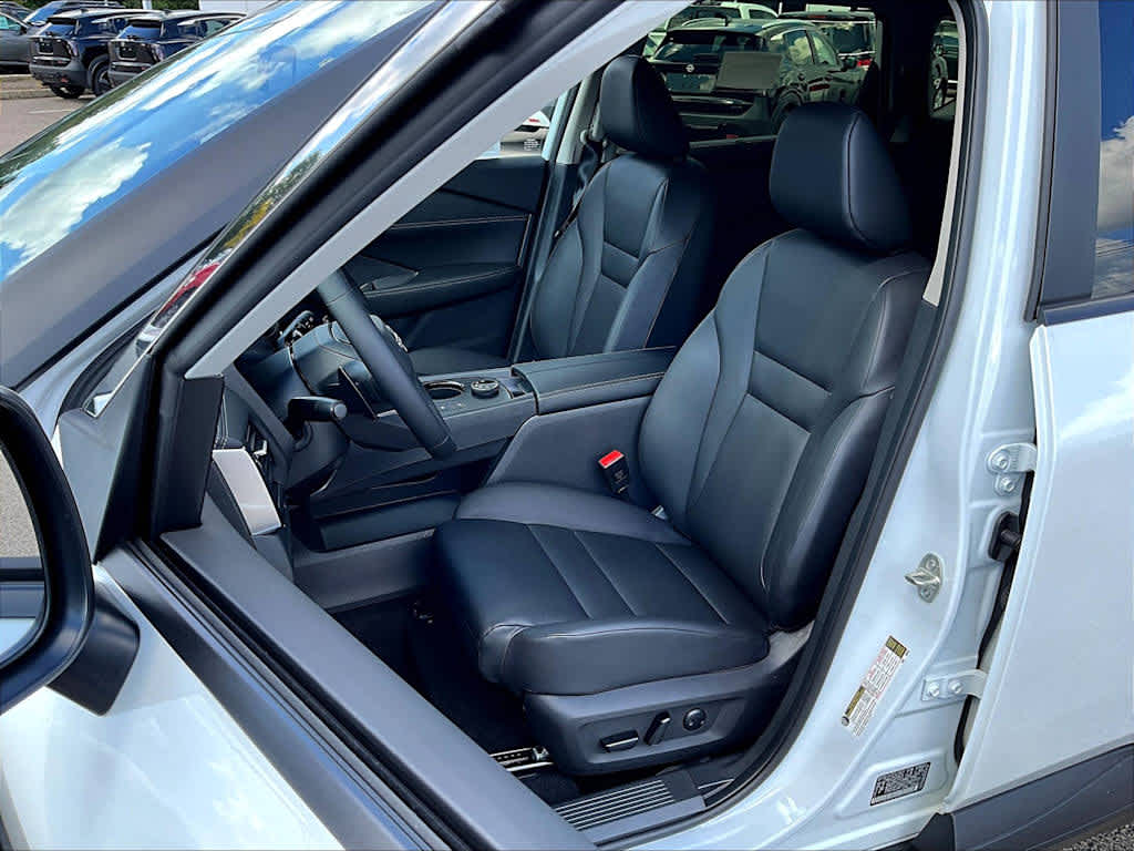 2026 Nissan Rogue SV photo 9