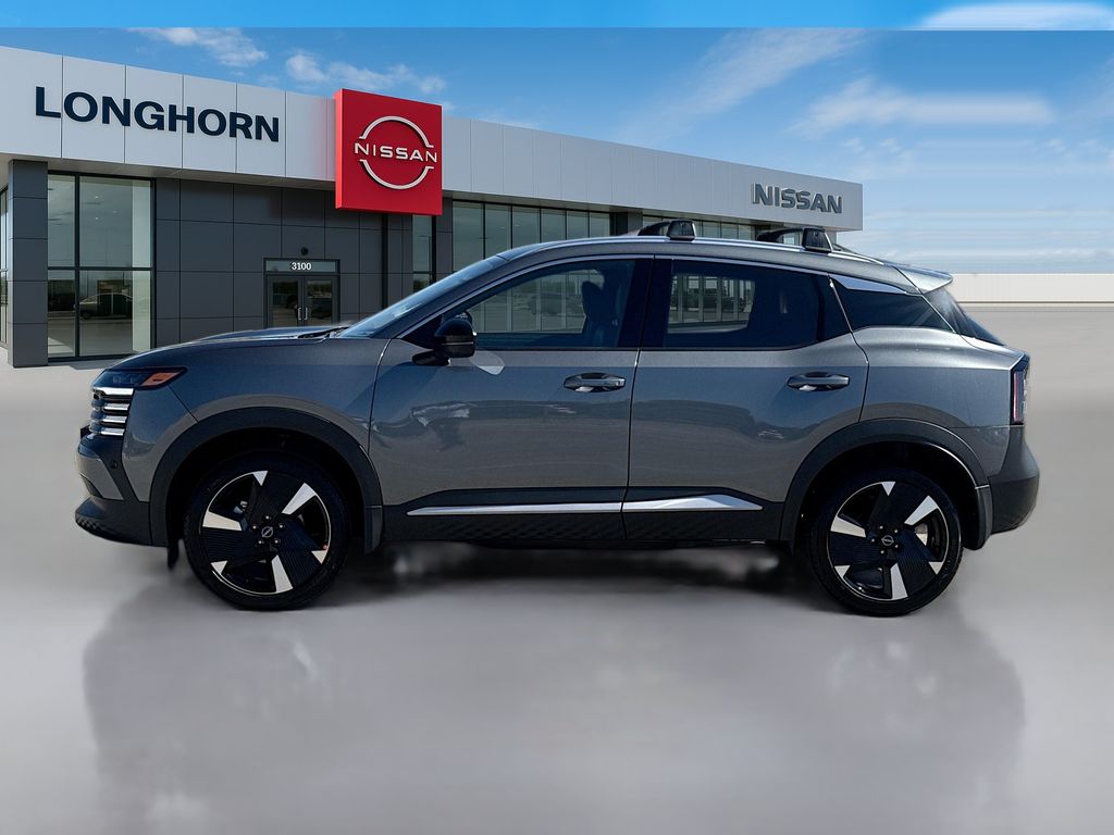 2026 Nissan Kicks SR photo 3
