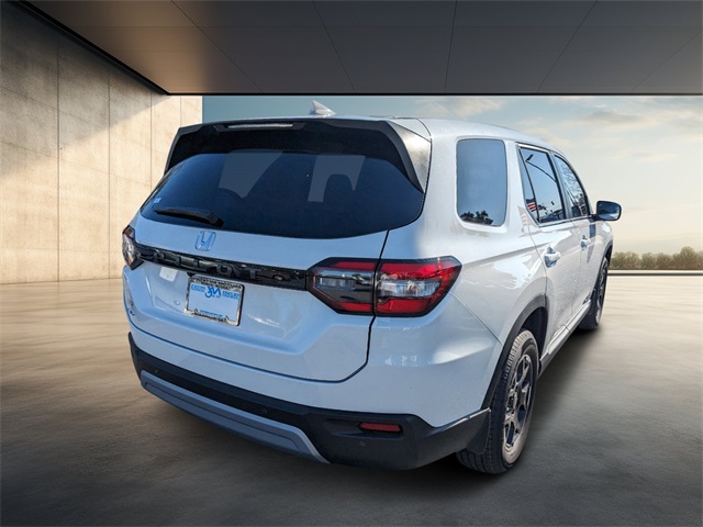 2025 Honda Pilot EX-L photo 3