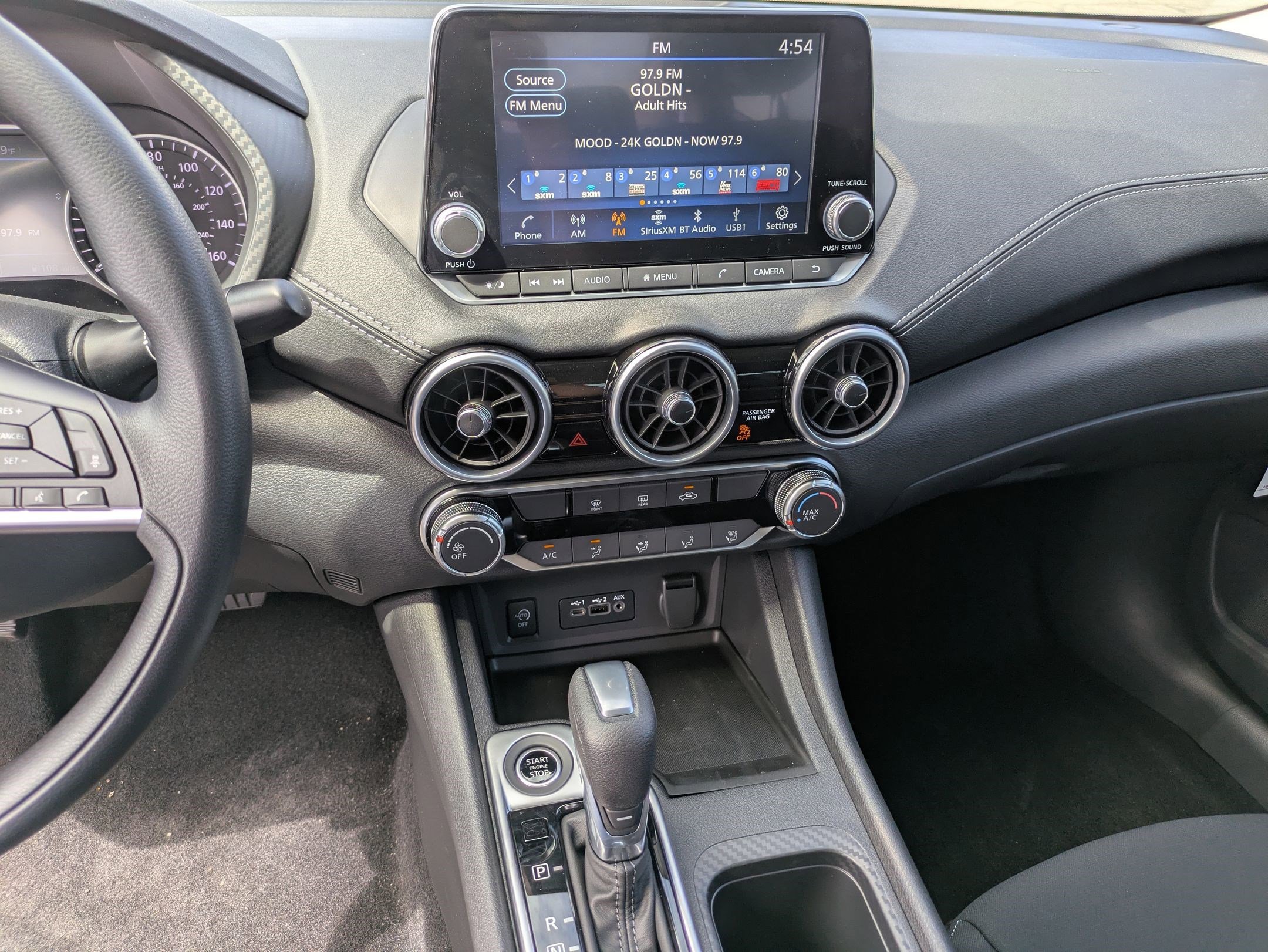 2025 Nissan Sentra SV photo 15