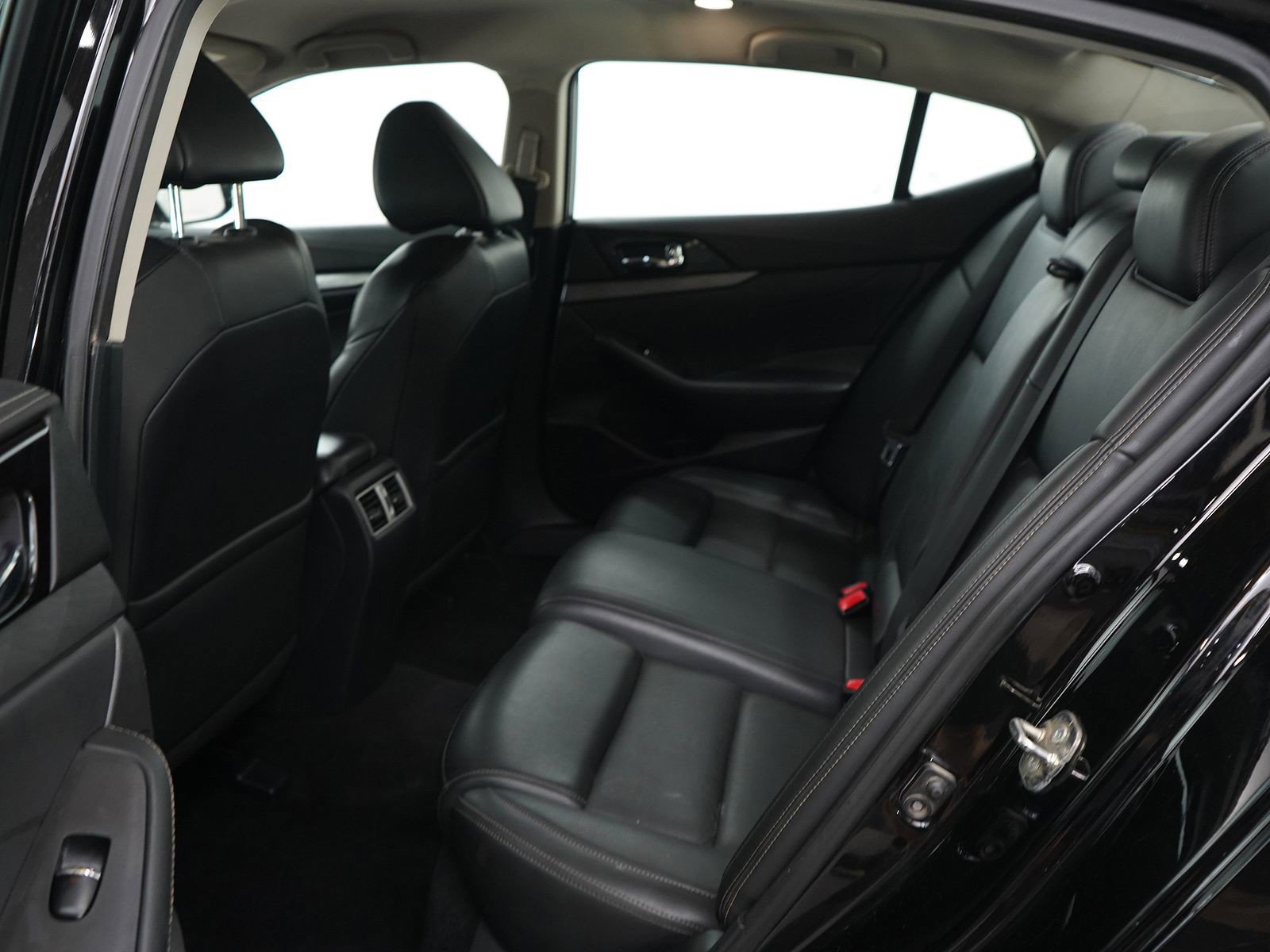2017 Nissan Maxima SV photo 15