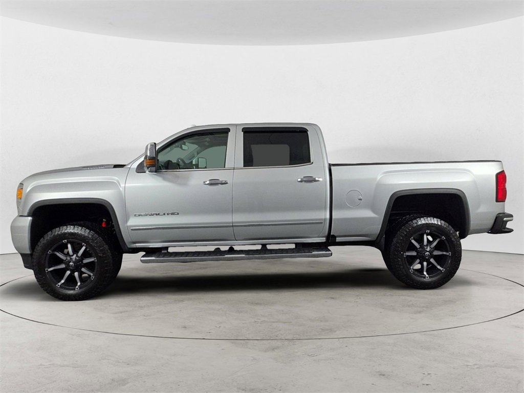 2019 Gmc Sierra 3500 HD Denali photo 2
