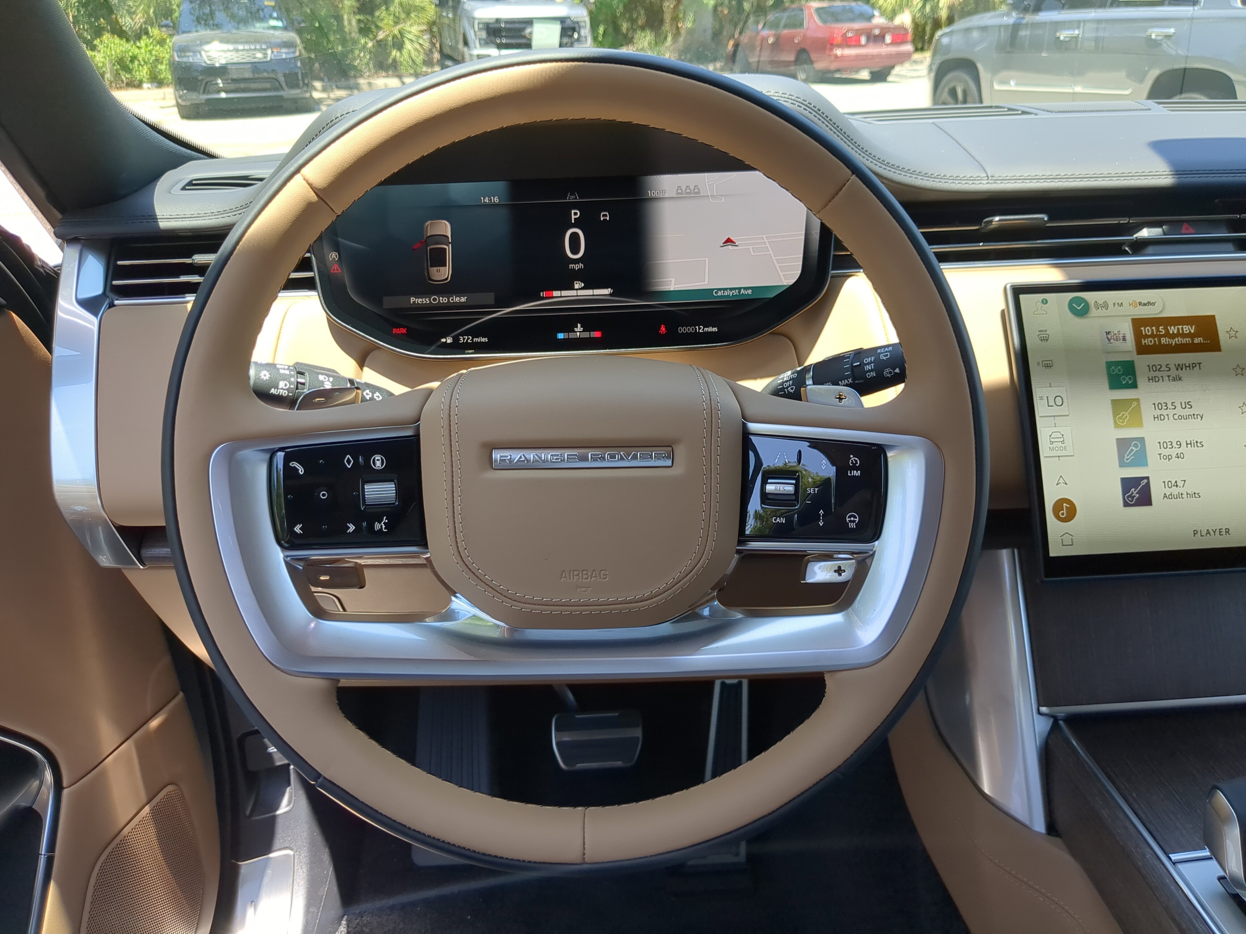 2025 Land Rover Range Rover SE photo 17