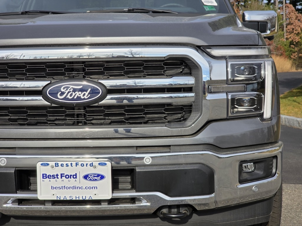 2025 Ford F-150 Lariat photo 4