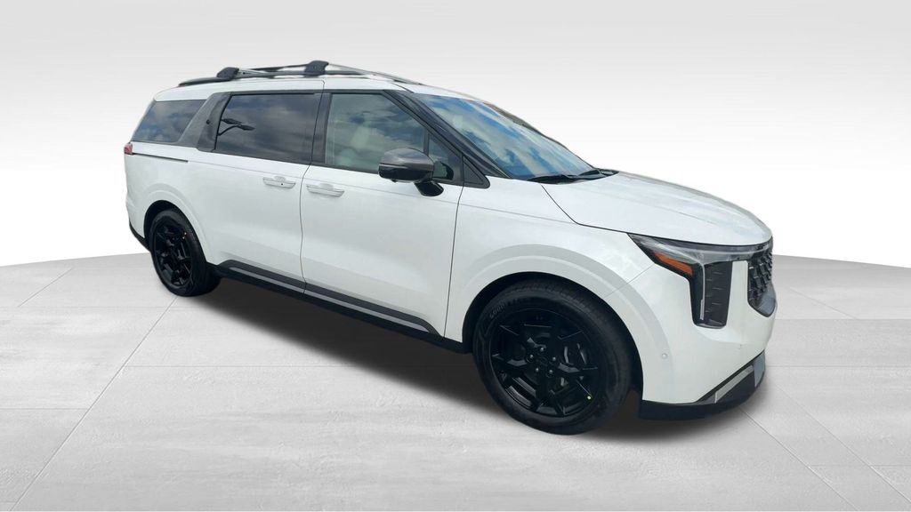 2025 Kia Carnival SX photo 2