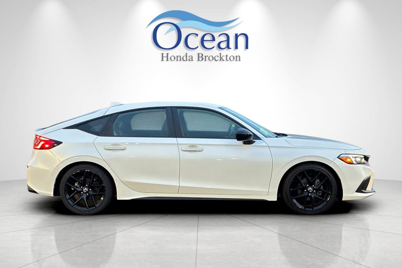 2024 Honda Civic Sport photo 2