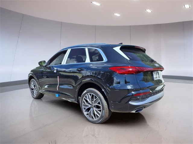 2025 Audi Q5 Premium Plus photo 3