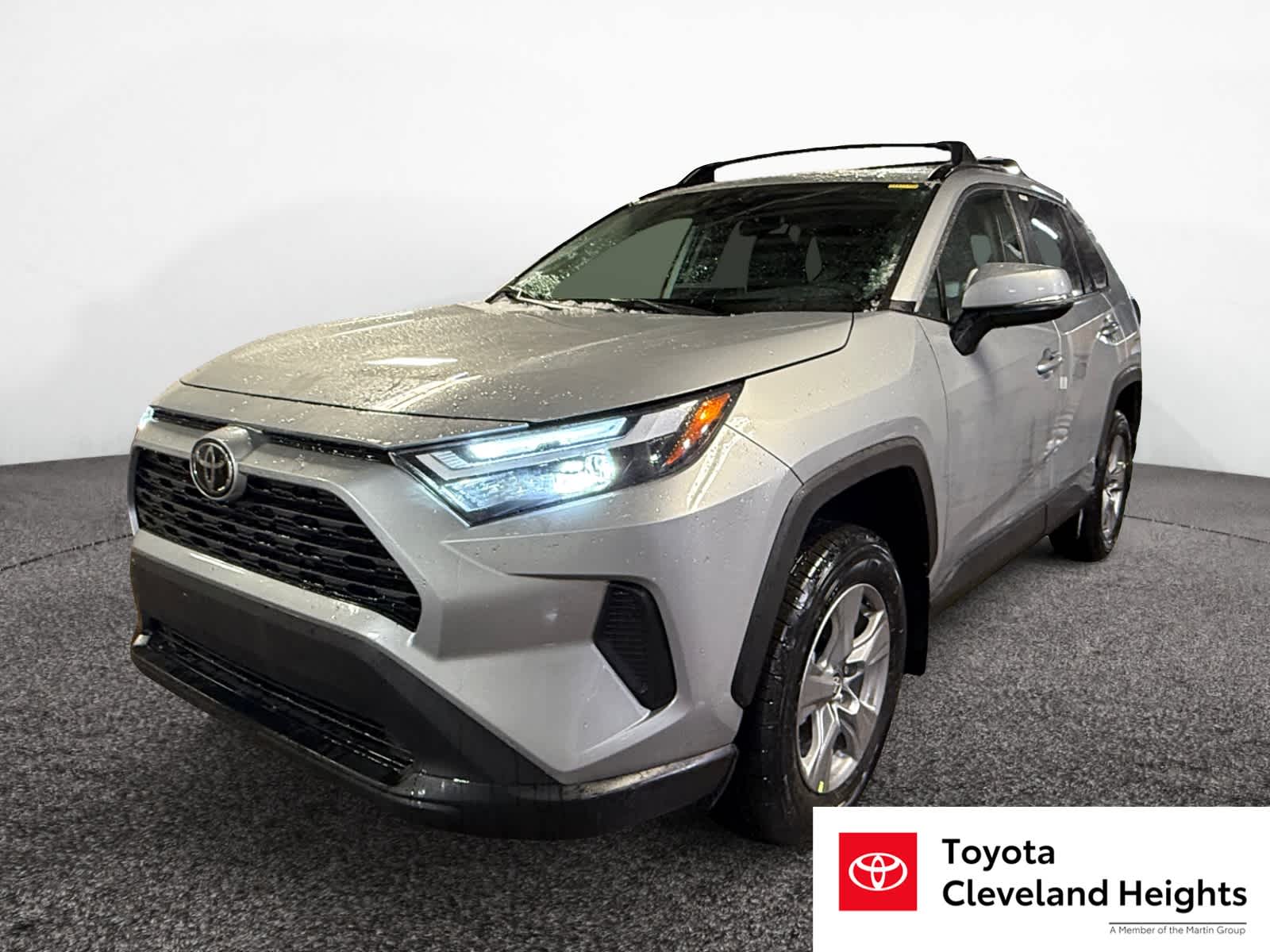 2025 Toyota RAV4 XLE's photo