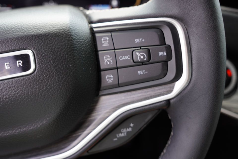 2024 Jeep Wagoneer Series II photo 33