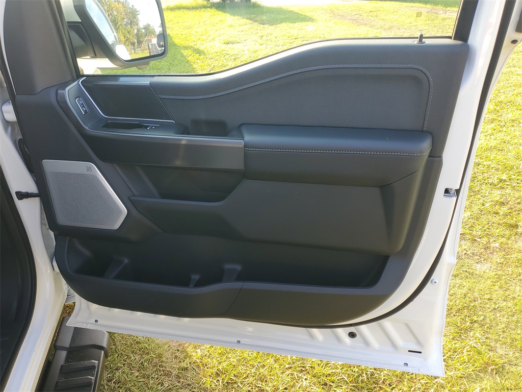 2025 Ford F-150 Lariat photo 33