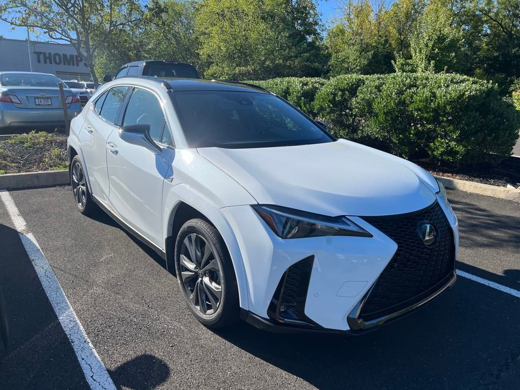 2023 Lexus UX 250h F SPORT Design photo 2