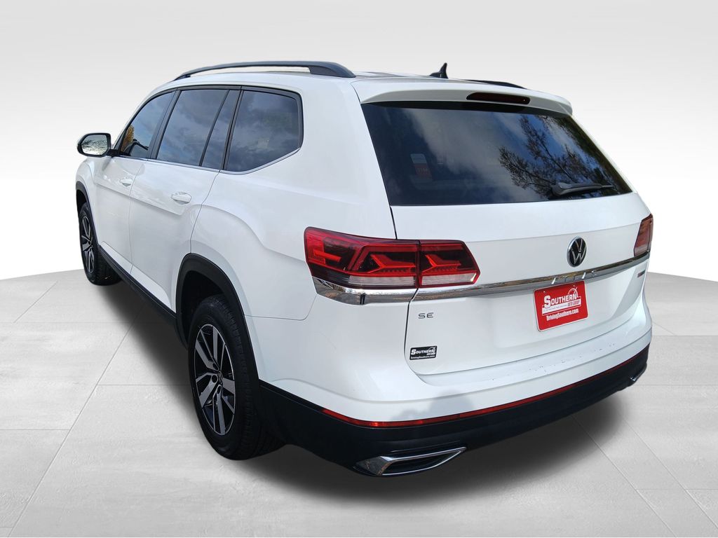 2022 Volkswagen Atlas SE photo 2