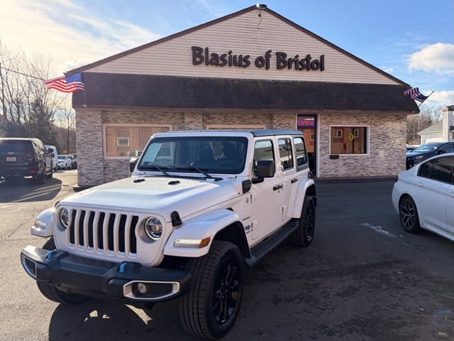 2022 Jeep Wrangler Unlimited Sahara 4XE's photo