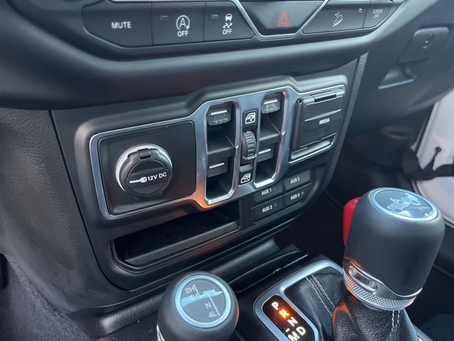 2018 Jeep Wrangler Unlimited Sahara photo 25