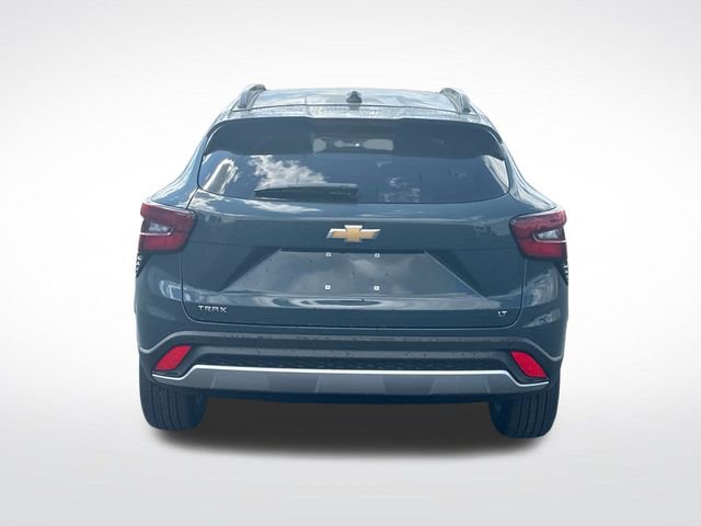 2025 Chevrolet Trax LT photo 4