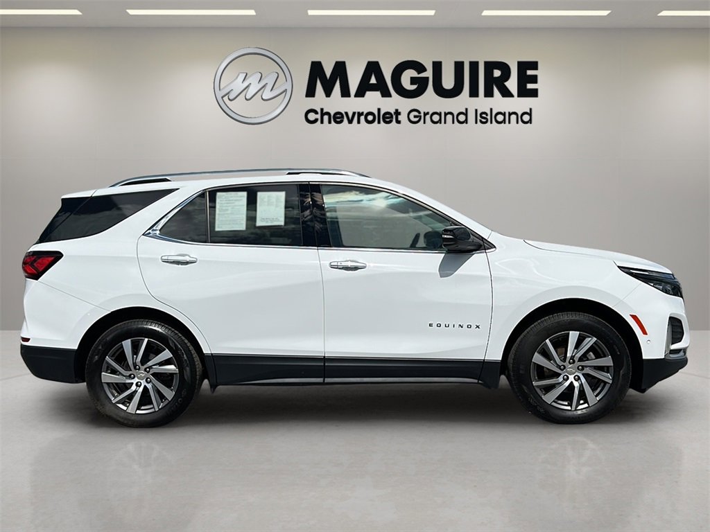 2022 Chevrolet Equinox Premier photo 2