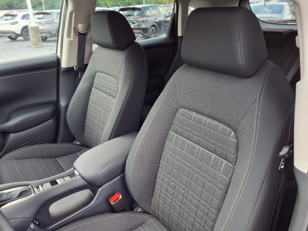 2026 Honda HR-V LX photo 15