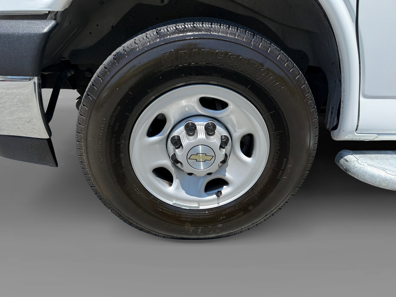 2023 Chevrolet Express 2500 Work Van photo 9
