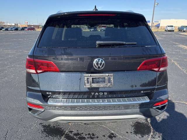 2022 Volkswagen Taos SE photo 3