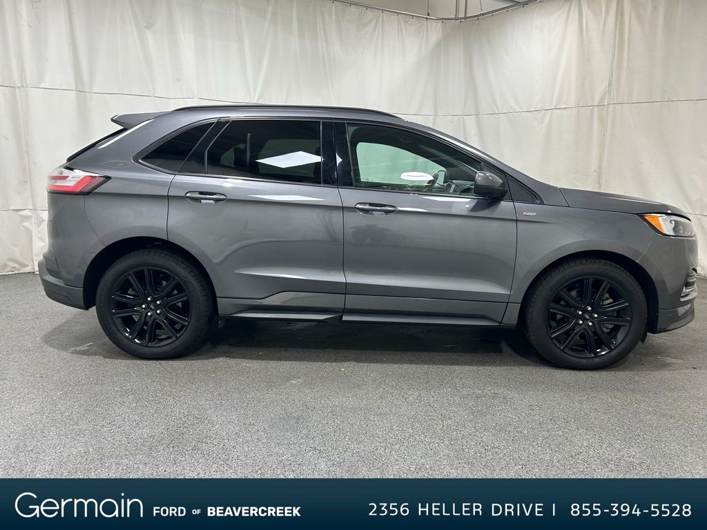 2021 Ford Edge ST photo 8