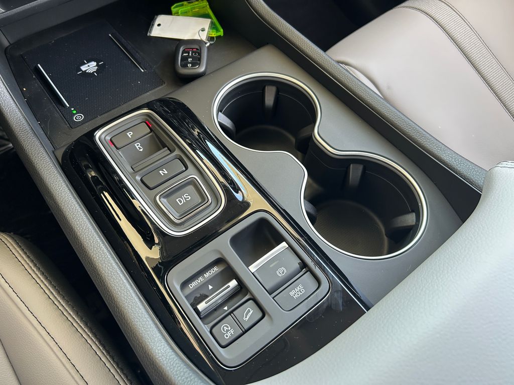 2025 Honda Pilot Touring photo 34