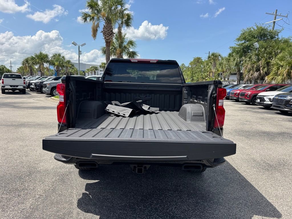 2025 Chevrolet Silverado 1500 RST photo 10