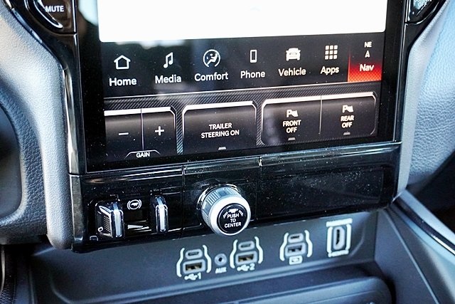 New 2026 Diamond Black Crystal Pearl-Coat Exterior Paint RAM Rebel image 38