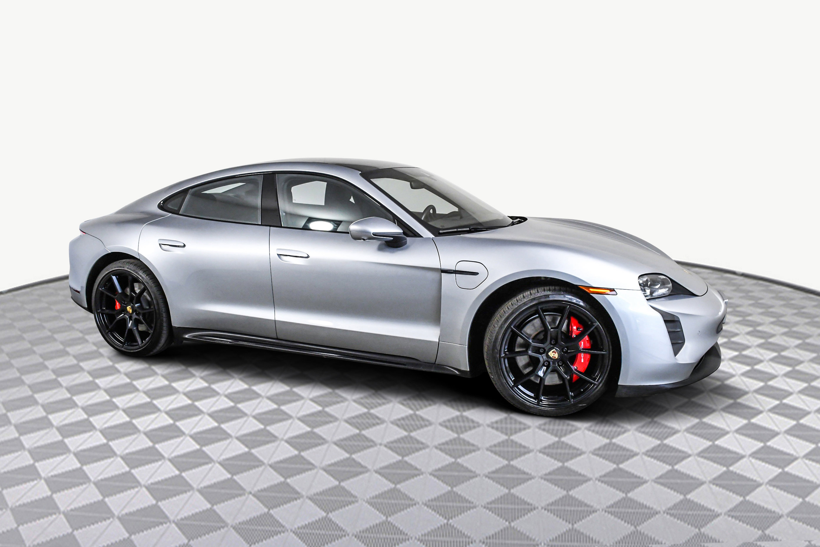 2022 Porsche Taycan GTS's photo