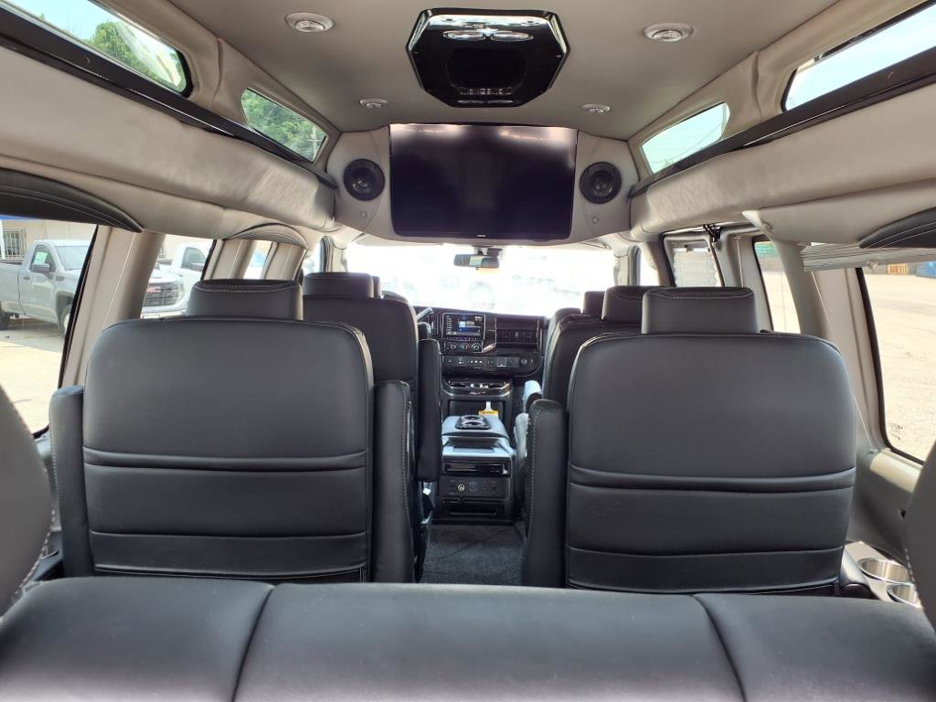 2025 Gmc Savana Cargo 2500 photo 12