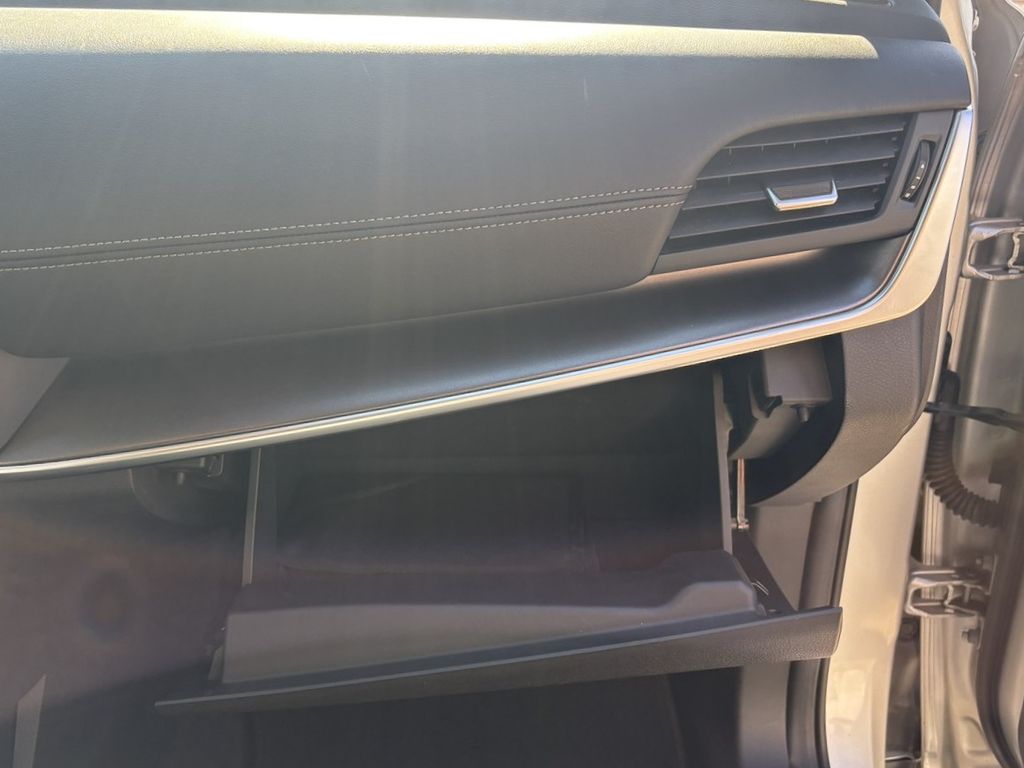 2024 Nissan Rogue SV photo 29