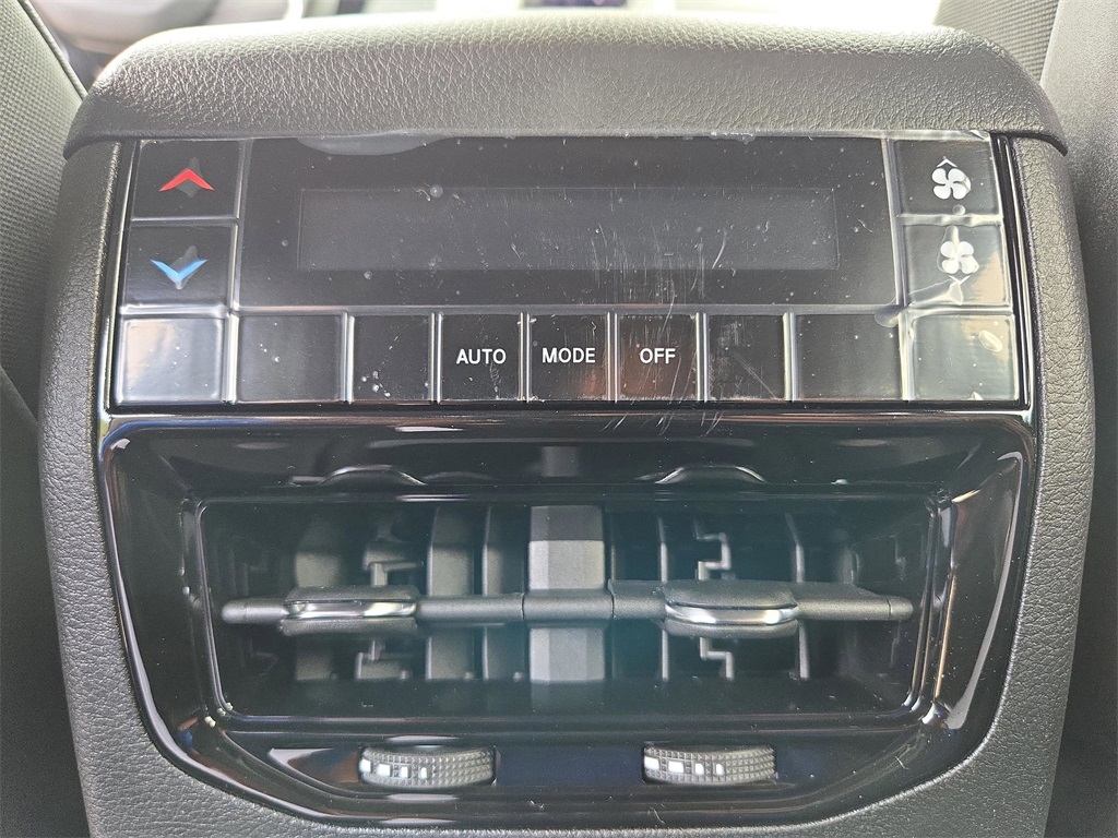 2025 Jeep Grand Cherokee Altitude X photo 15