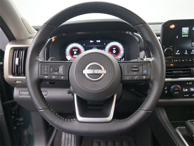 2022 Nissan Pathfinder Platinum photo 26