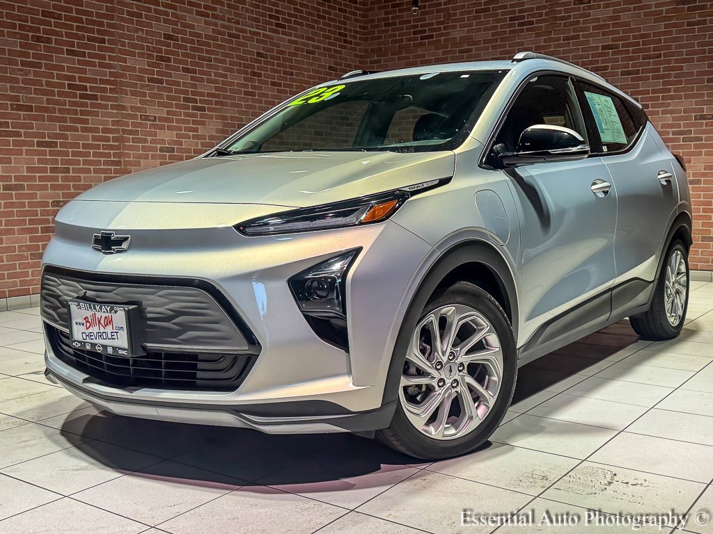 Used 2023 Chevrolet Bolt EUV LT with VIN 1G1FY6S09P4196972 for sale in Lisle, IL