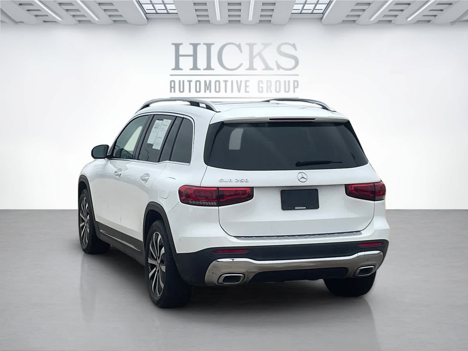 2023 Mercedes Benz GLB 250 photo 4