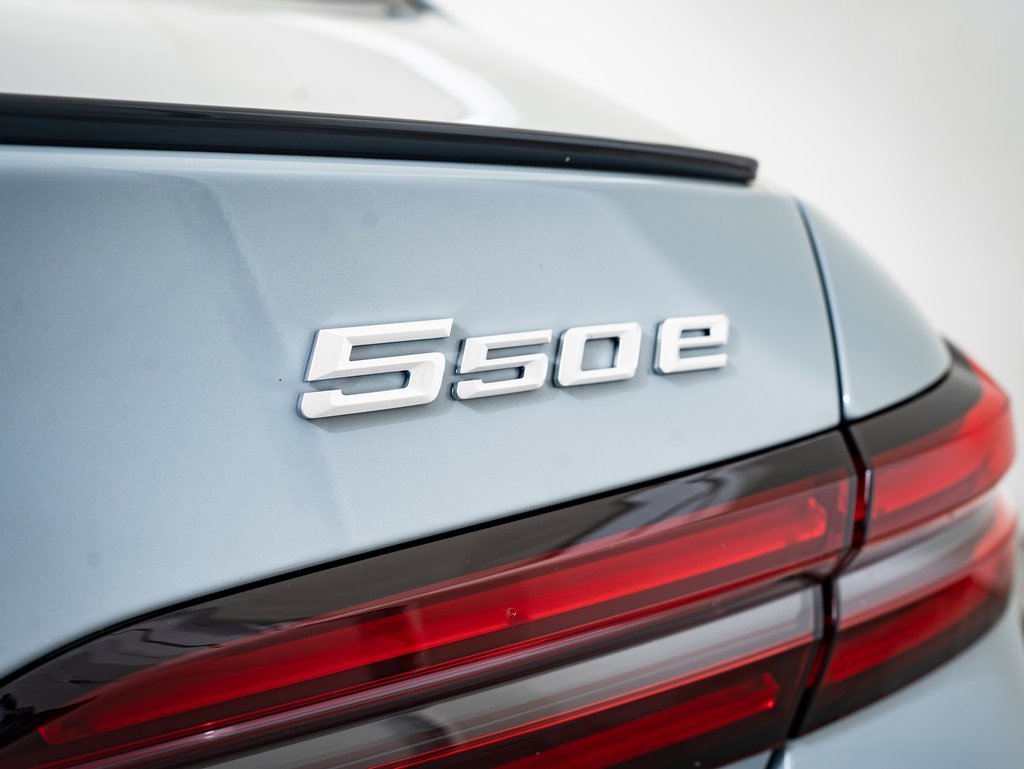 2026 Bmw 550e 550e xDrive photo 15