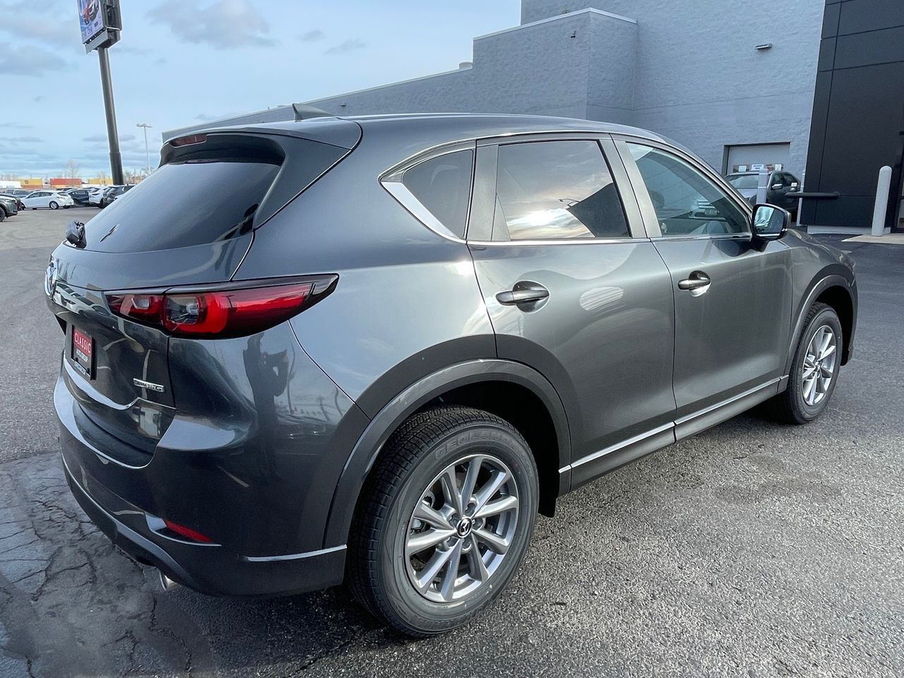 2025 Mazda CX-5 2.5 Select photo 5