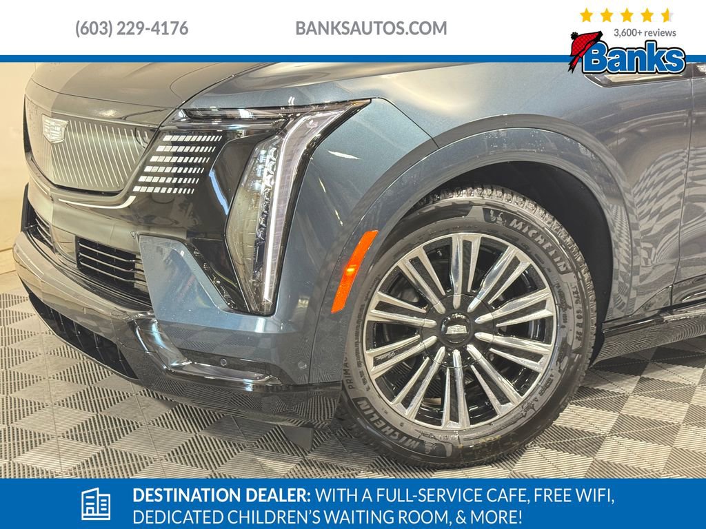 2026 Cadillac Escalade Sport photo 3