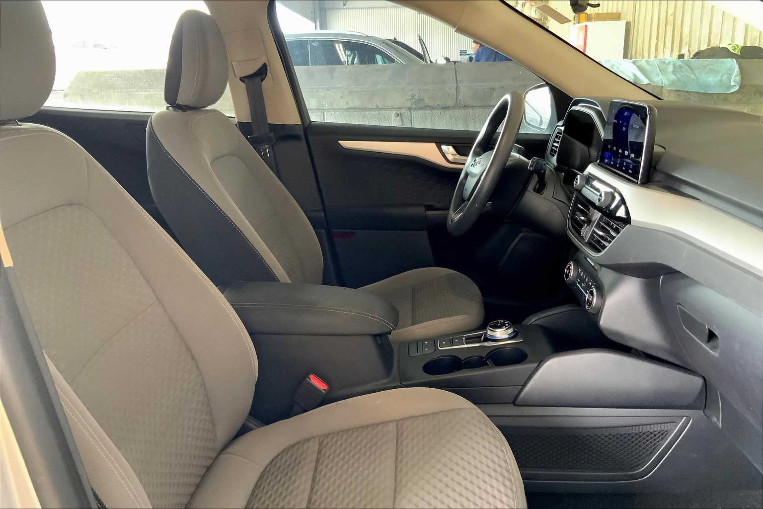 2020 Ford Escape SE photo 8