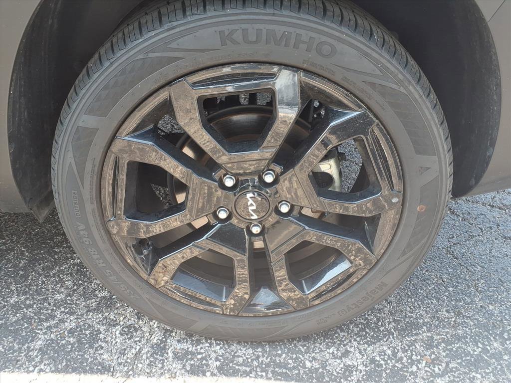 2024 Kia Seltos X-Line photo 21