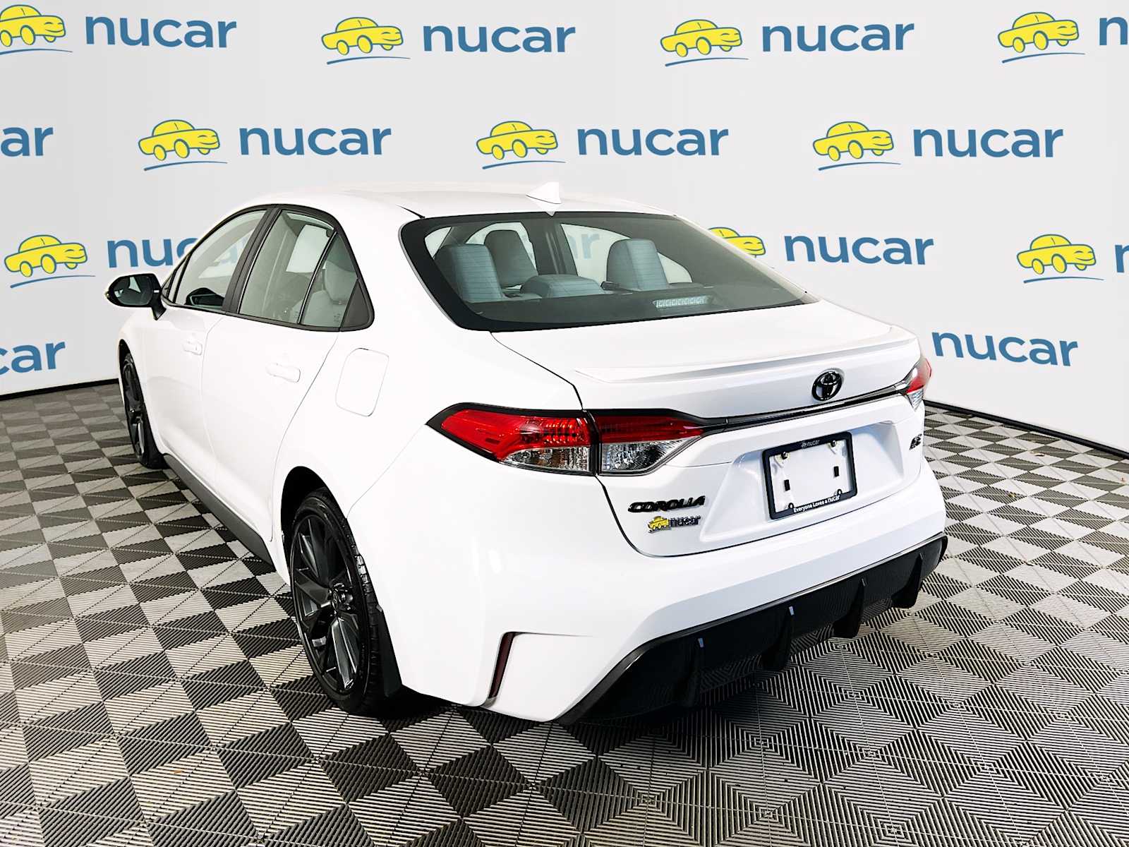 2025 Toyota Corolla SE photo 4